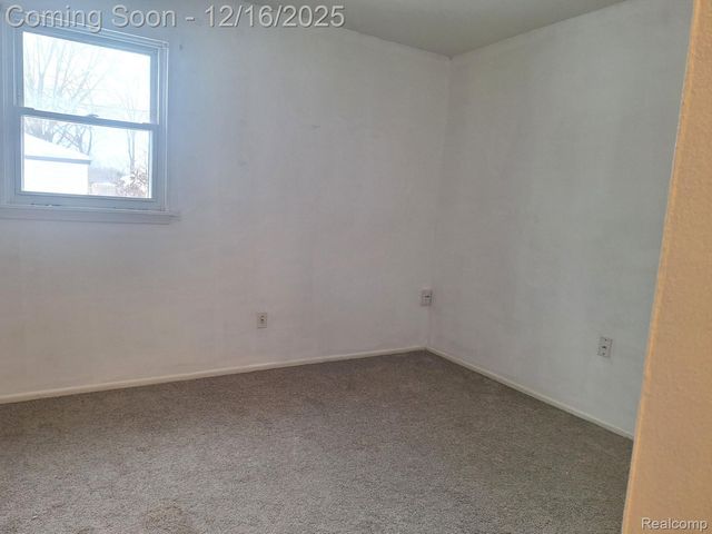 25007 Hopkins Street, Dearborn Heights, MI 48125