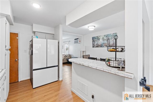 594 Ridgedale Avenue, Woodbridge Proper, NJ 07095