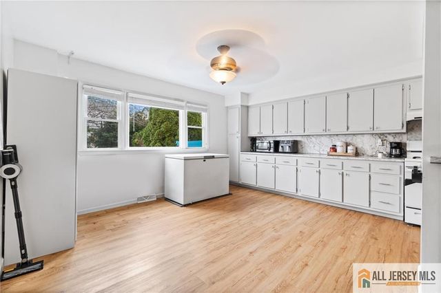 594 Ridgedale Avenue, Woodbridge Proper, NJ 07095