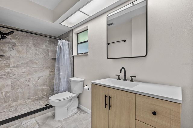 8040 CLOVERGLEN CIRCLE, Orlando, FL 32818