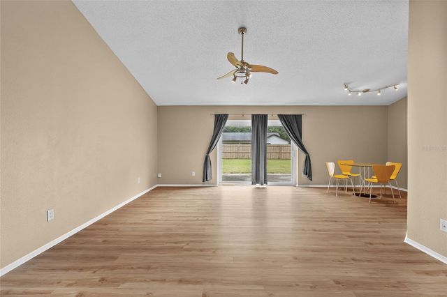 8040 CLOVERGLEN CIRCLE, Orlando, FL 32818