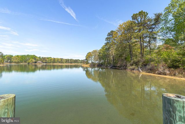 58 OUTRIGGER POINT DR, Heathsville, VA 22473