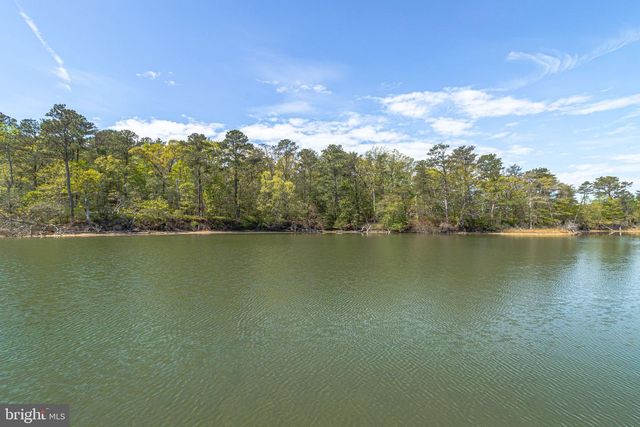 58 OUTRIGGER POINT DR, Heathsville, VA 22473