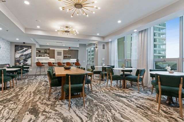 701 S Wells Street 2302, Chicago, IL 60607