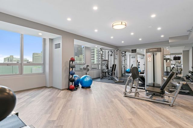 701 S Wells Street 2302, Chicago, IL 60607