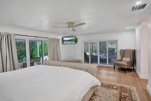 2 Mendota Lane, Sea Ranch Lakes, FL 33308