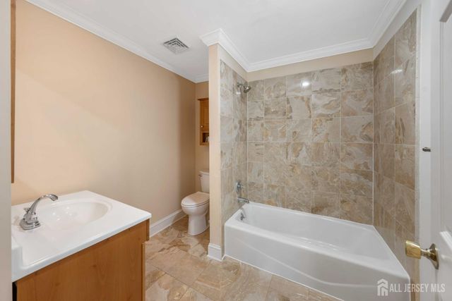 223 Pleasant Run Road, Readington, NJ 08853