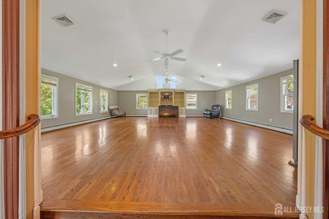 223 Pleasant Run Road, Readington, NJ 08853