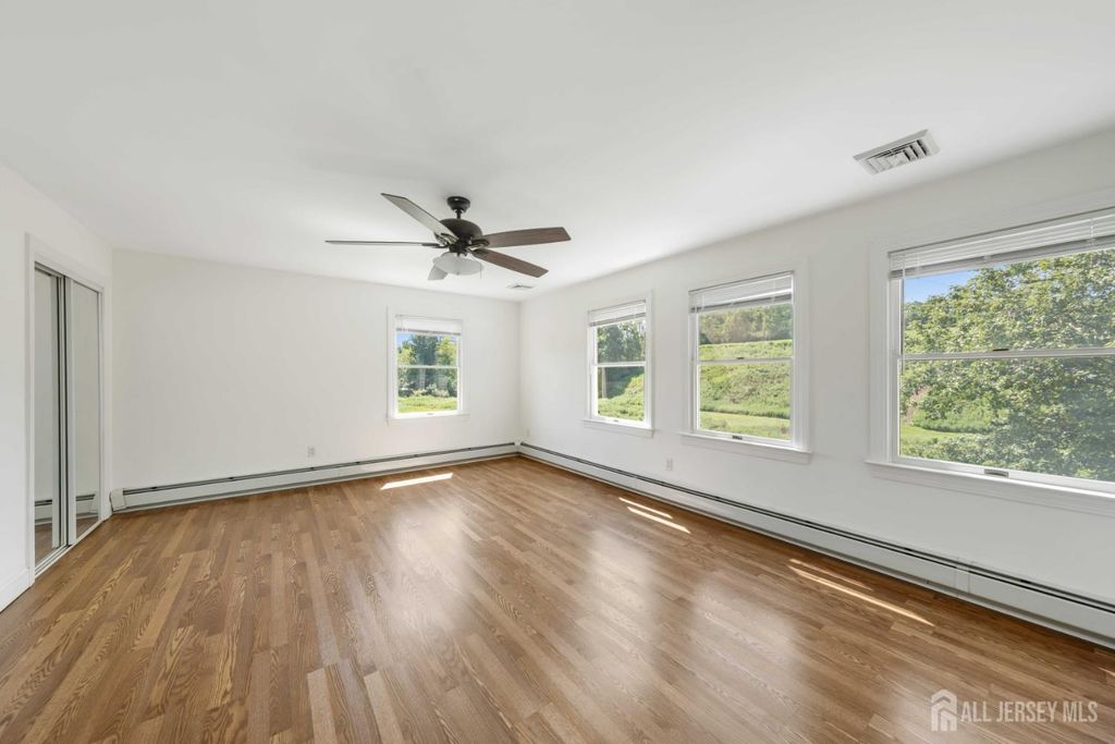223 Pleasant Run Road, Readington, NJ 08853