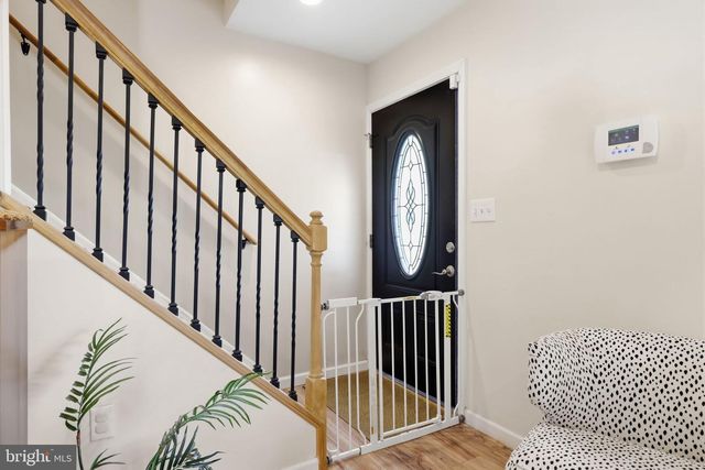 2 PUMPKIN HILL RD, Levittown, PA 19056
