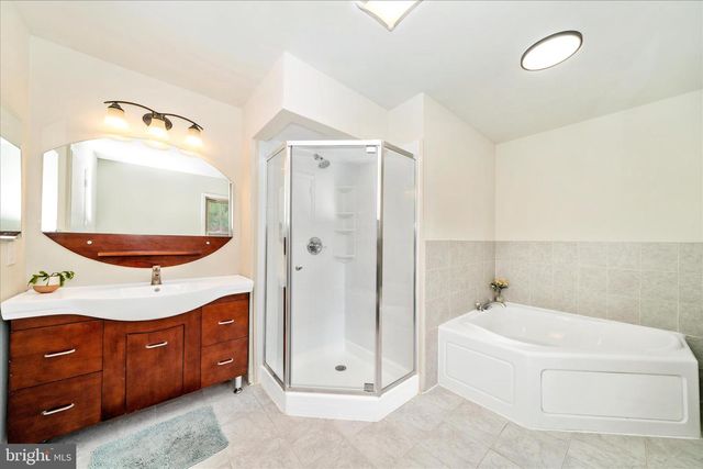 16000 NARROWS TER, Silver Spring, MD 20906