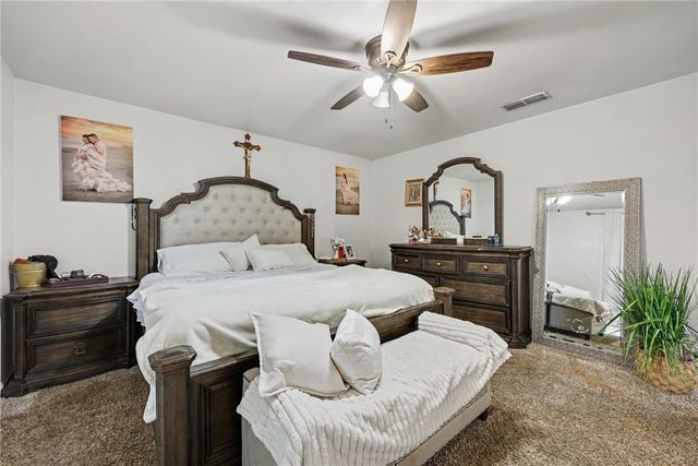 6433 Oakbrook Dr, Corpus Christi, TX 78413