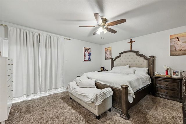 6433 Oakbrook Dr, Corpus Christi, TX 78413