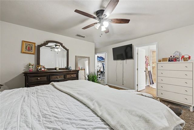 6433 Oakbrook Dr, Corpus Christi, TX 78413
