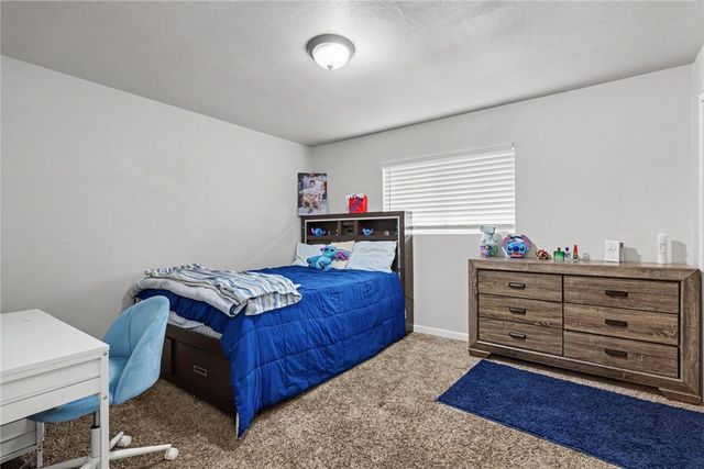 6433 Oakbrook Dr, Corpus Christi, TX 78413