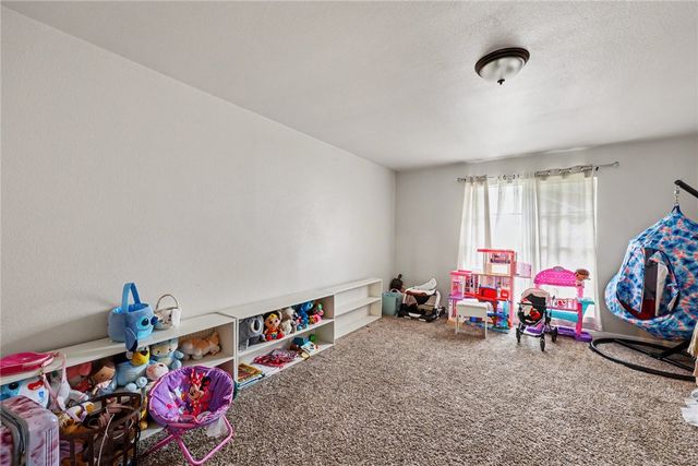 6433 Oakbrook Dr, Corpus Christi, TX 78413