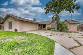 6433 Oakbrook Dr, Corpus Christi, TX 78413