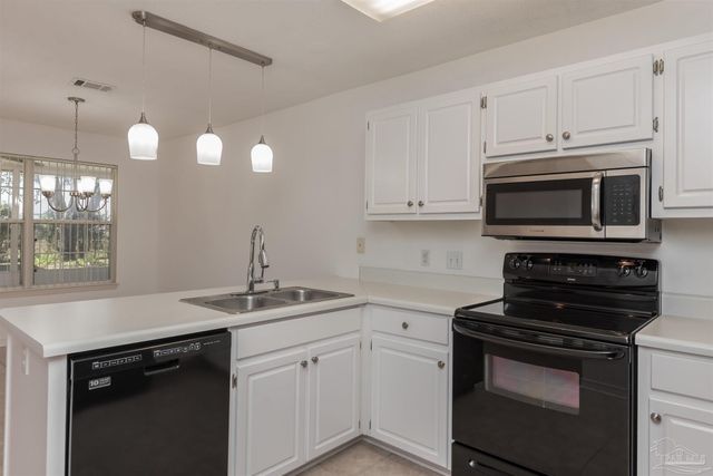 25 Littleton St, Cantonment, FL 32533