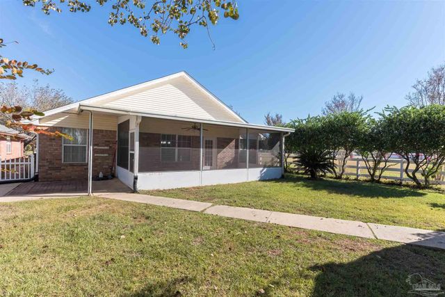 25 Littleton St, Cantonment, FL 32533