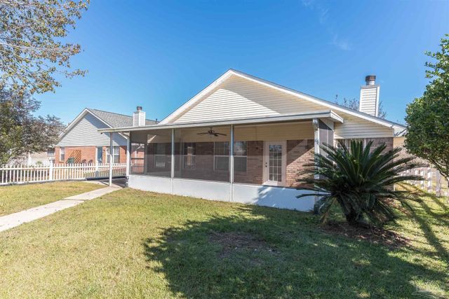 25 Littleton St, Cantonment, FL 32533