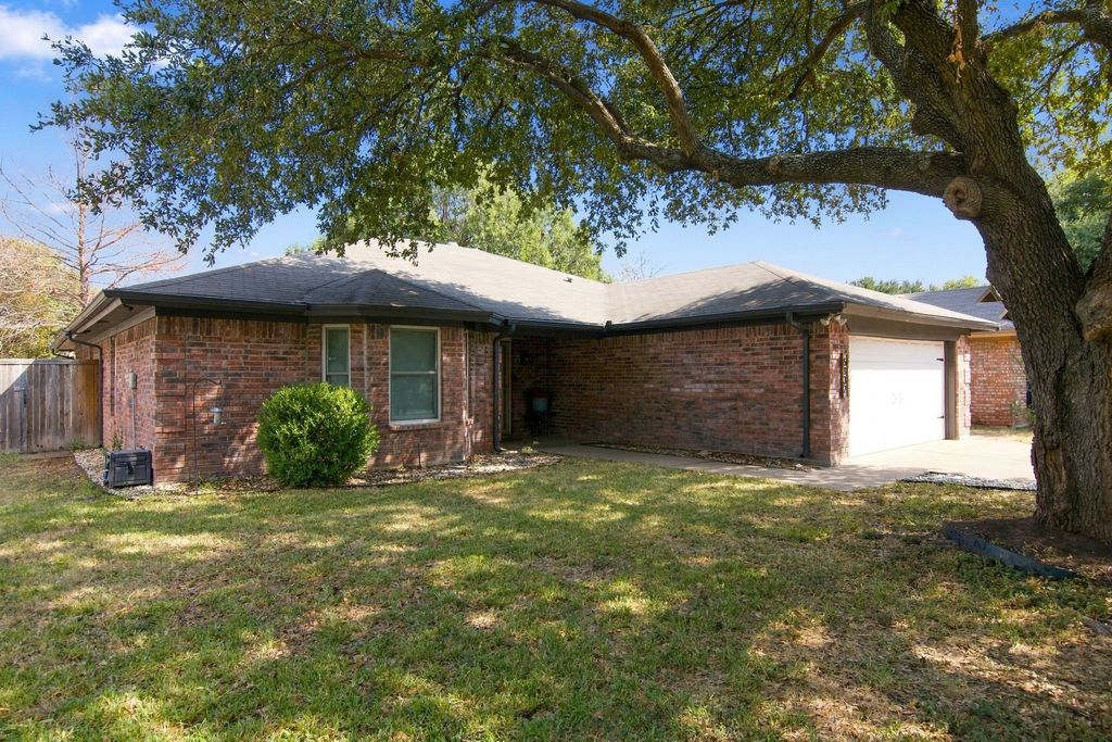 6832 Lyndale Drive, Watauga, TX 76148 — photo 3