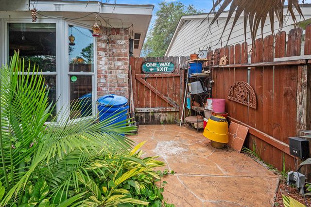 830 Seamaster Drive, Houston, TX 77062