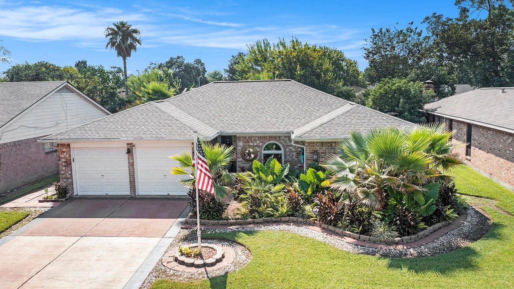 830 Seamaster Drive, Houston, TX 77062