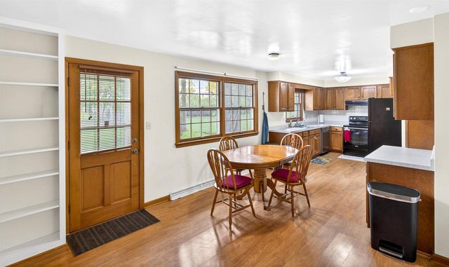 1221 DIVISION STREET, Green Bay, WI 54303