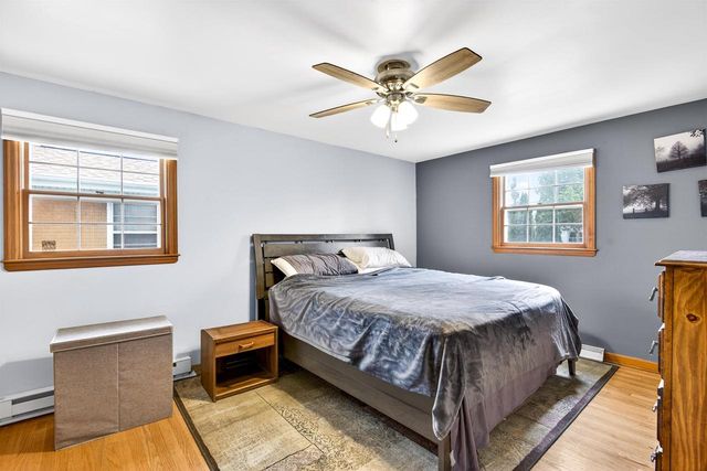 1221 DIVISION STREET, Green Bay, WI 54303