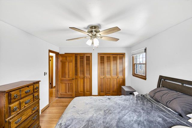1221 DIVISION STREET, Green Bay, WI 54303
