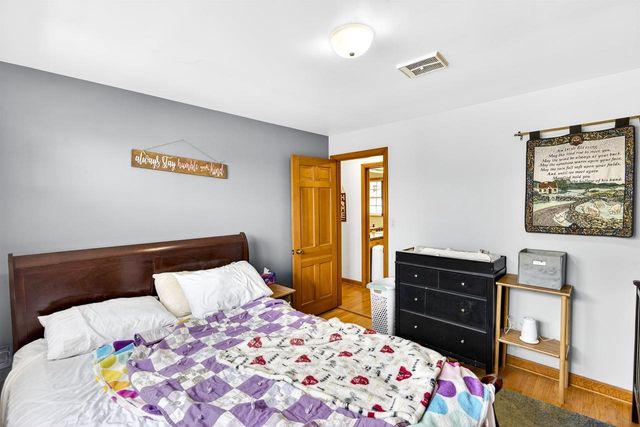 1221 DIVISION STREET, Green Bay, WI 54303