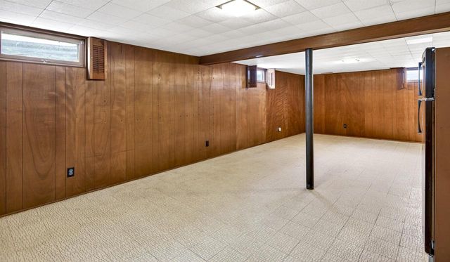 1221 DIVISION STREET, Green Bay, WI 54303