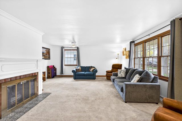 1221 DIVISION STREET, Green Bay, WI 54303