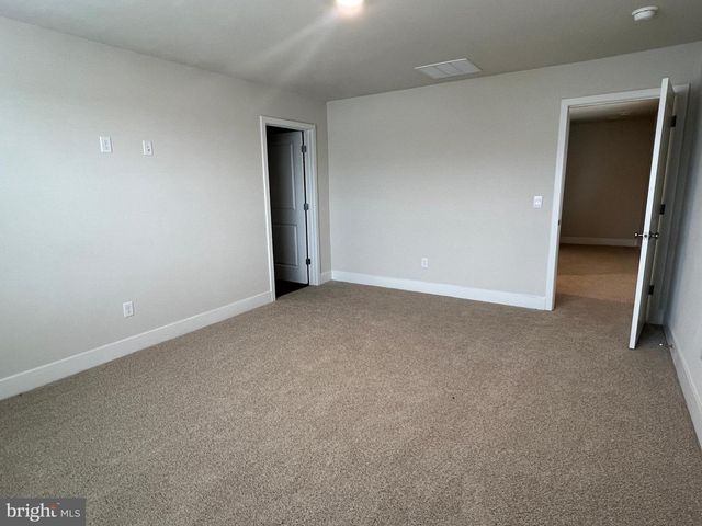 130 CHARING CROSS DR, Stephens City, VA 22655