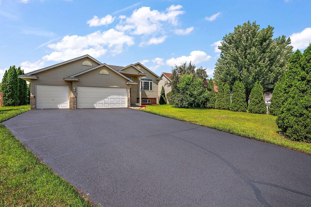 787 Harrison Drive, Big Lake, MN 55309