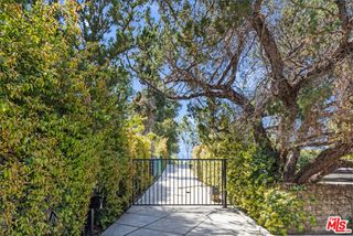19630 Rosita Street, Tarzana (los Angeles), CA 91356