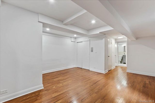139-15 83rd Avenue B32, Briarwood, NY 11435