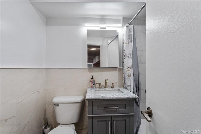 139-15 83rd Avenue B32, Briarwood, NY 11435