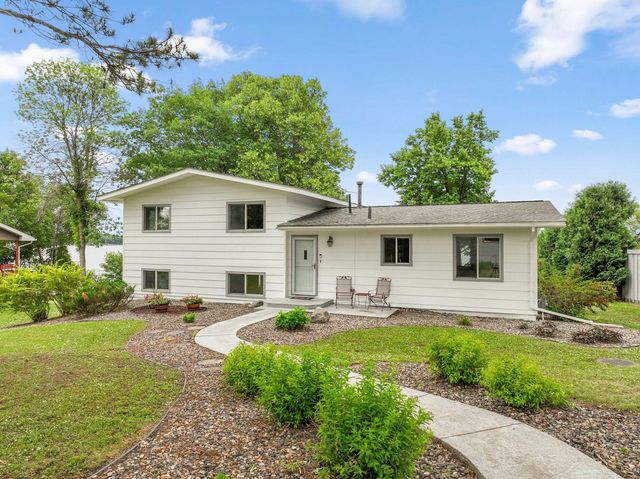 11935 Oak Street, Chisago City, MN 55013