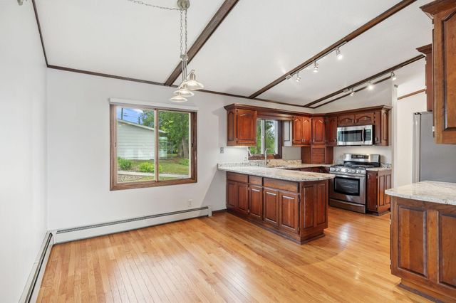 11935 Oak Street, Chisago City, MN 55013