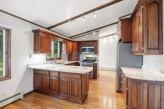 11935 Oak Street, Chisago City, MN 55013