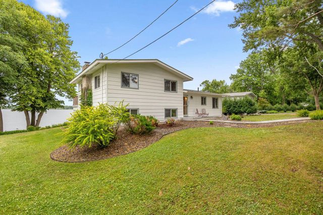 11935 Oak Street, Chisago City, MN 55013