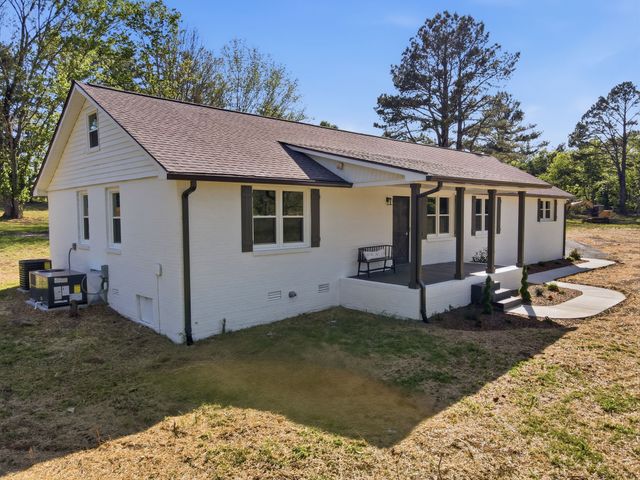 2525 Williamsport Pike, Columbia, TN 38401