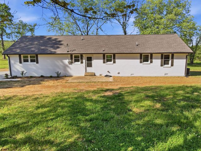 2525 Williamsport Pike, Columbia, TN 38401