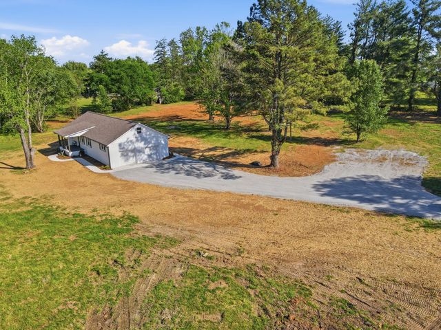 2525 Williamsport Pike, Columbia, TN 38401