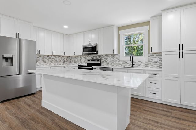 2525 Williamsport Pike, Columbia, TN 38401