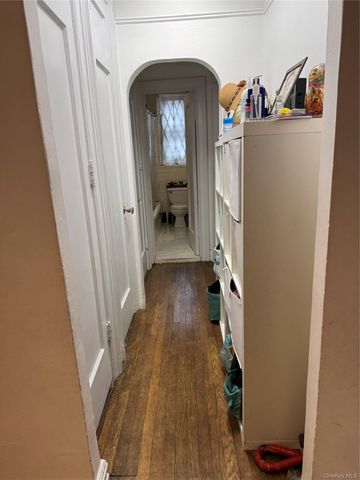 2922 Barnes Avenue 6L, Bronx, NY 10467