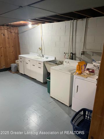 1534 Lenore Avenue, Lansing, MI 48910