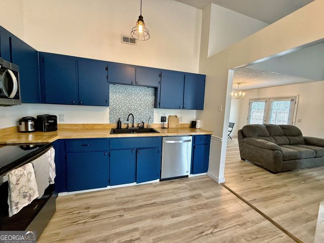 665 Windhaven Drive, Hinesville, GA 31313