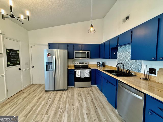 665 Windhaven Drive, Hinesville, GA 31313